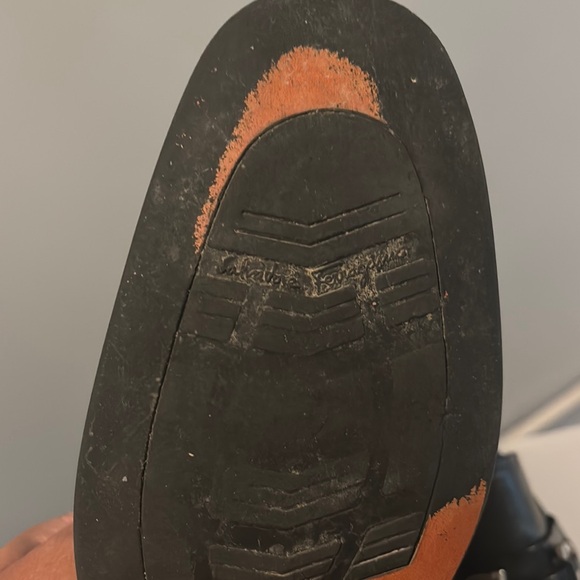 Salvatore Ferragamo Men's Black Leather Loafers - Picture 8 of 8